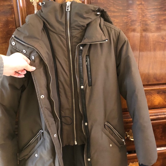 Mackage winter jacket with Furr hood - Picture 2 of 8